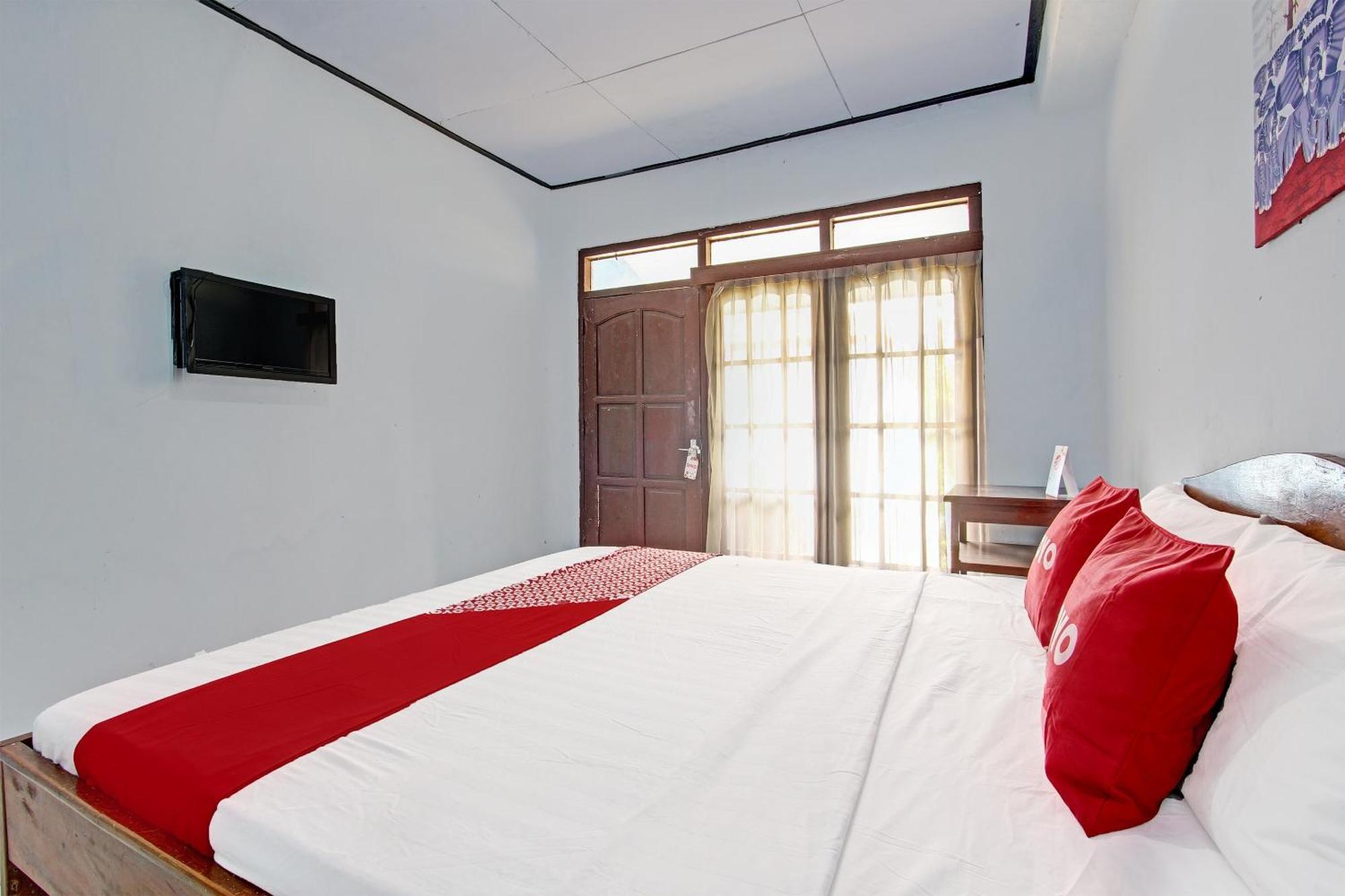 Capital O 91644 Loka Hause Hotel Салатига Екстериор снимка