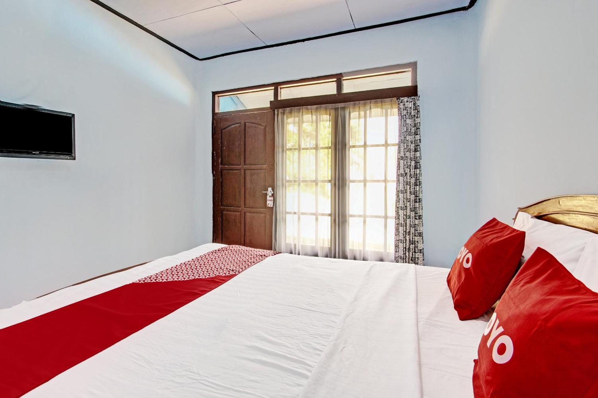 Capital O 91644 Loka Hause Hotel Салатига Екстериор снимка