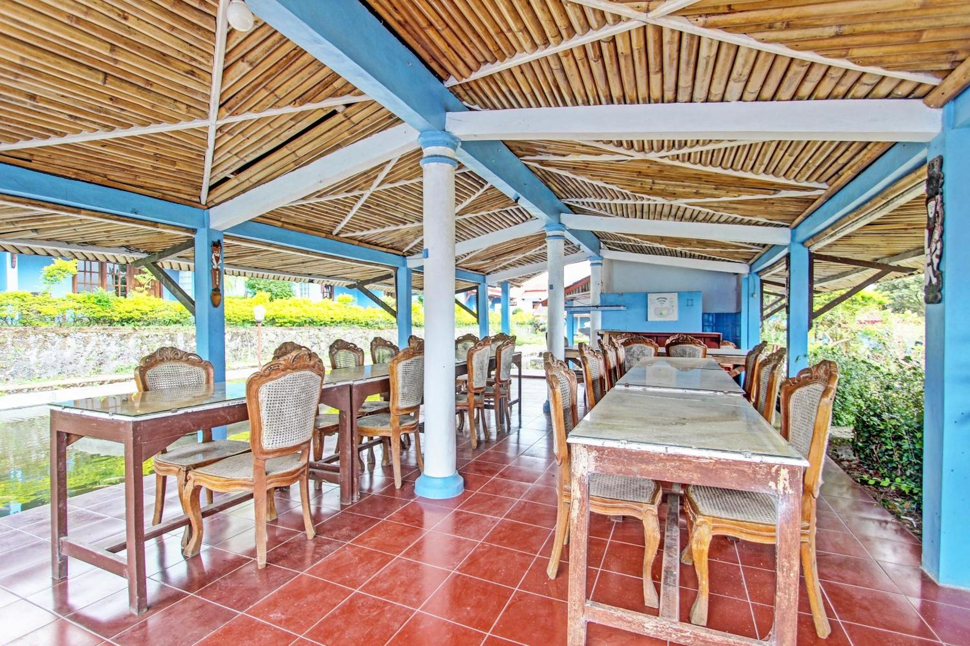Capital O 91644 Loka Hause Hotel Салатига Екстериор снимка
