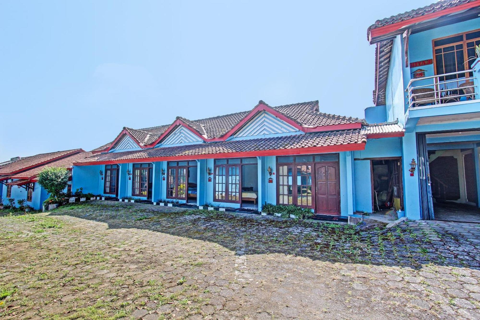 Capital O 91644 Loka Hause Hotel Салатига Екстериор снимка